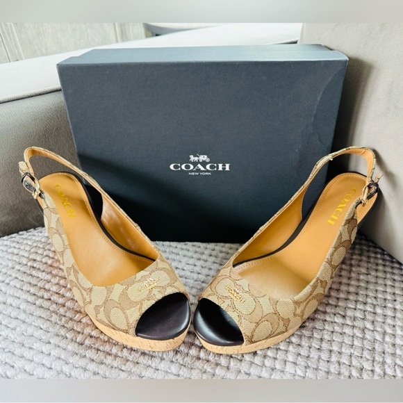 Coach Brown Wedges Signature designer heels with box gold shoes size 9 tan cork - Picture 10 of 10
